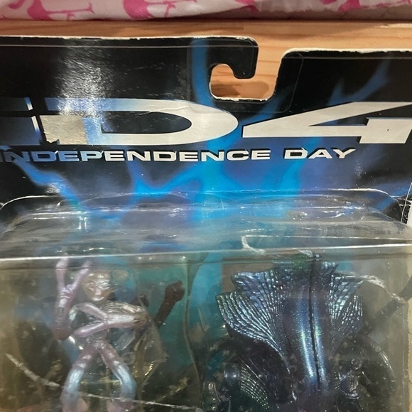 Independence Day ID4 Shocktrooper - Picture 2 of 4